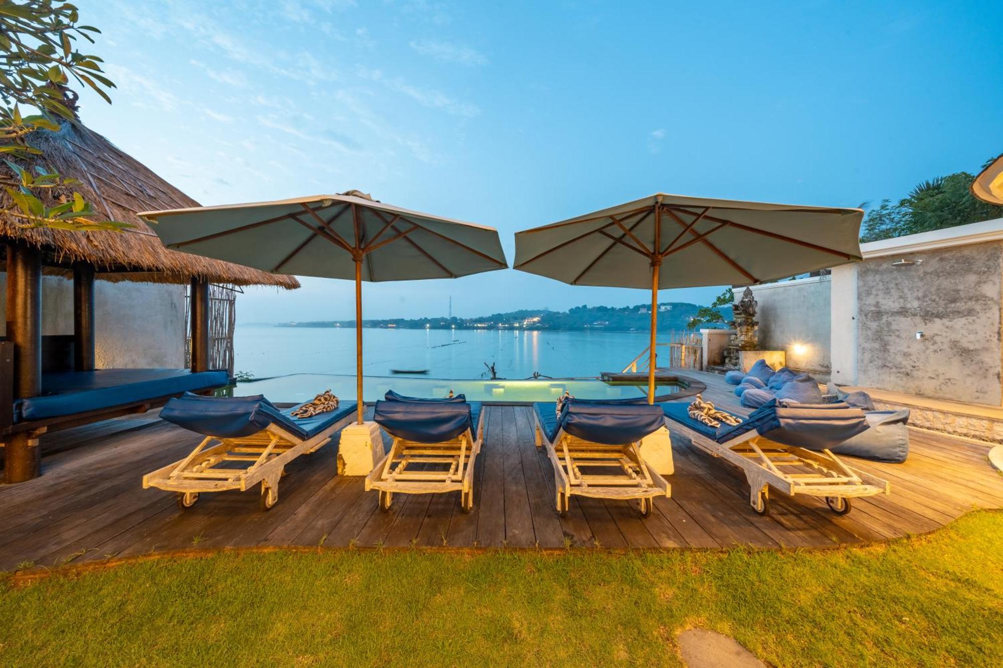 Ceningan Beachside Villas Lembongan Exterior photo