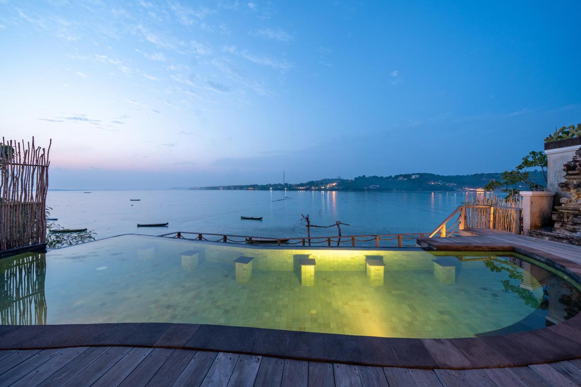 Ceningan Beachside Villas Lembongan Exterior photo