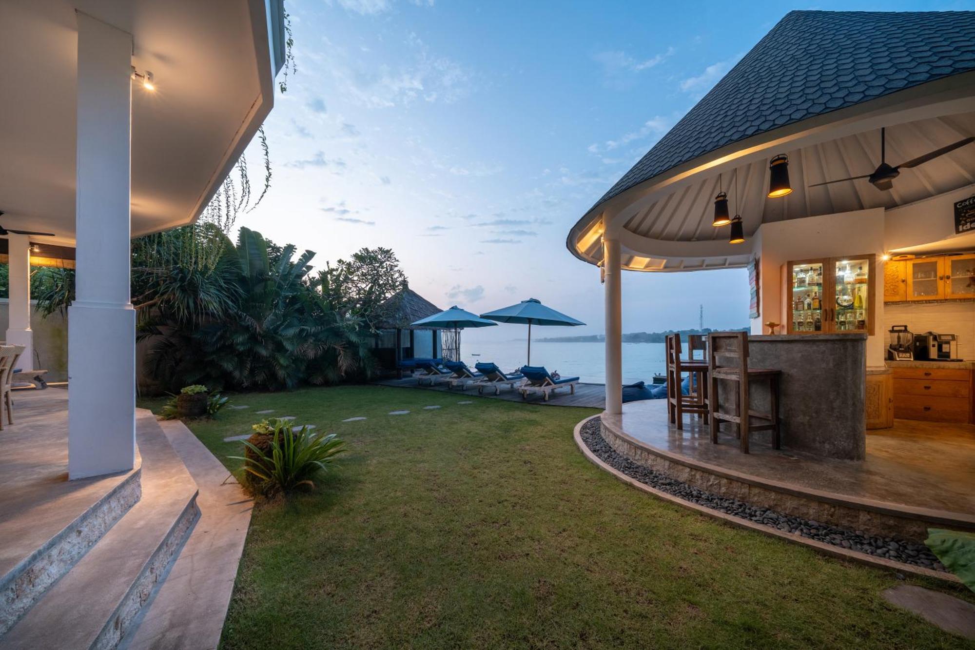 Ceningan Beachside Villas Lembongan Exterior photo