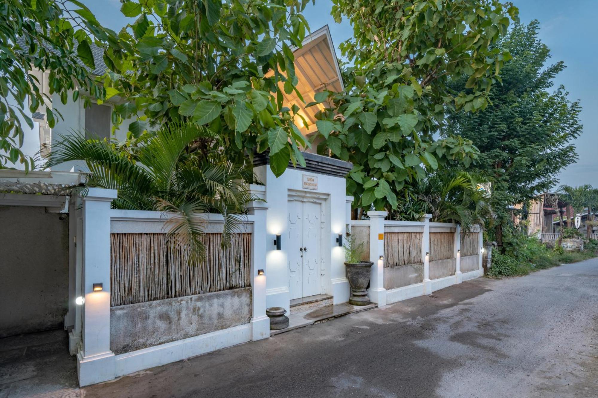Ceningan Beachside Villas Lembongan Exterior photo
