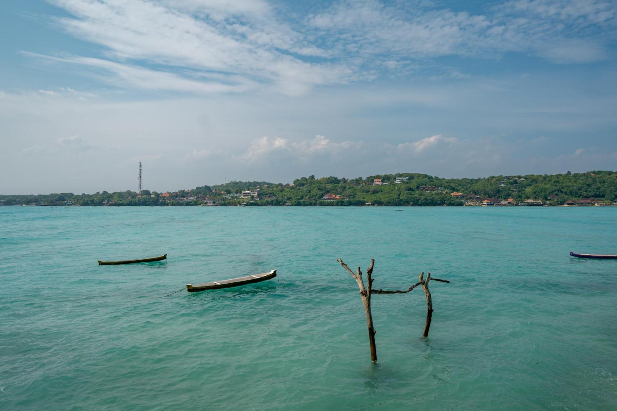 Ceningan Beachside Villas Lembongan Exterior photo