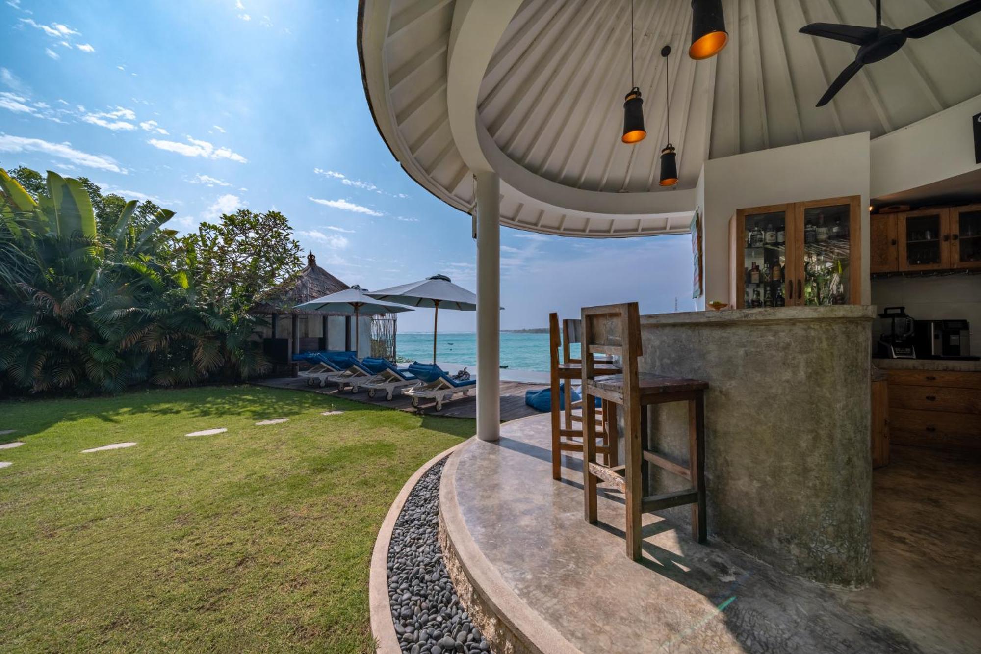 Ceningan Beachside Villas Lembongan Exterior photo